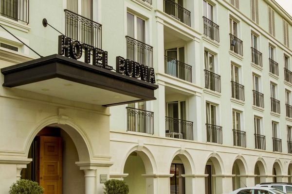 hotel-budva-jpg006F78A5608-FA7C-B4B4-08FD-92913BE48E21.jpg