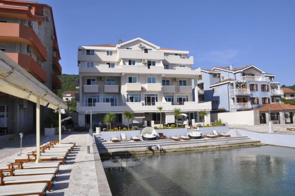 apartmani-briv-jpg001D0FAB376-61CB-CF91-FAEF-ED0B906F56A0.jpg