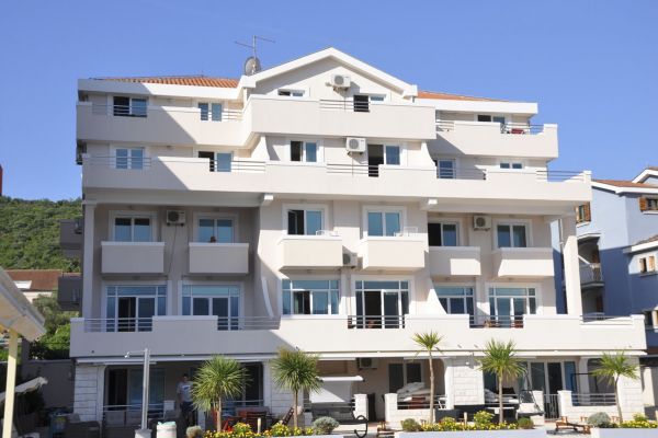 apartmani-briv-jpg0020AFE09D2-9669-D6CC-0C9B-B60A3A04912F.jpg