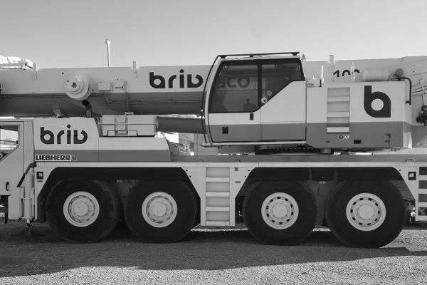 liebherr-dizalica-nova50F23DE5-AA5E-5EFF-1560-4B2E19F74F96.jpg